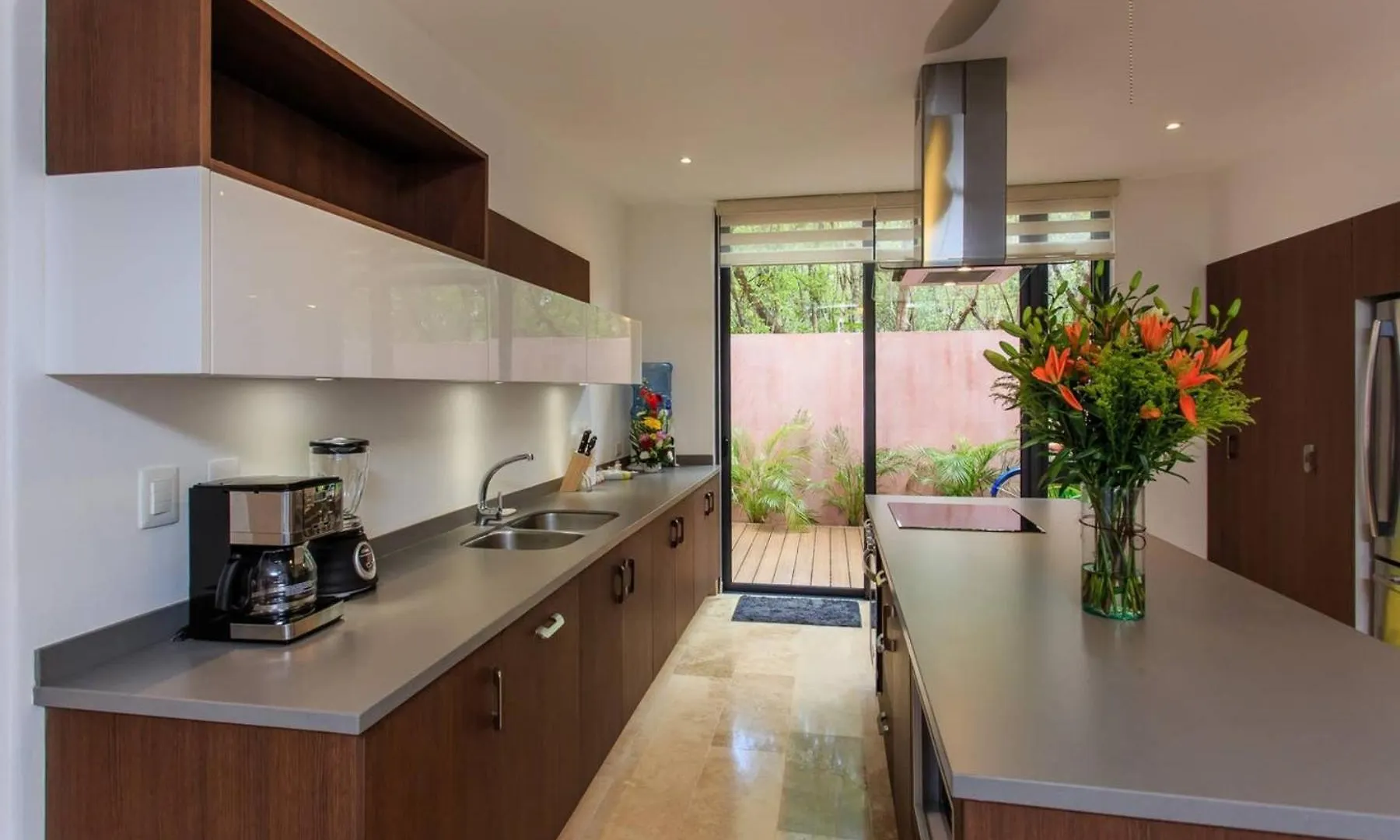 Vibrant Condo, Fiberoptic Wifi, Workspace & A Pool Tulum
