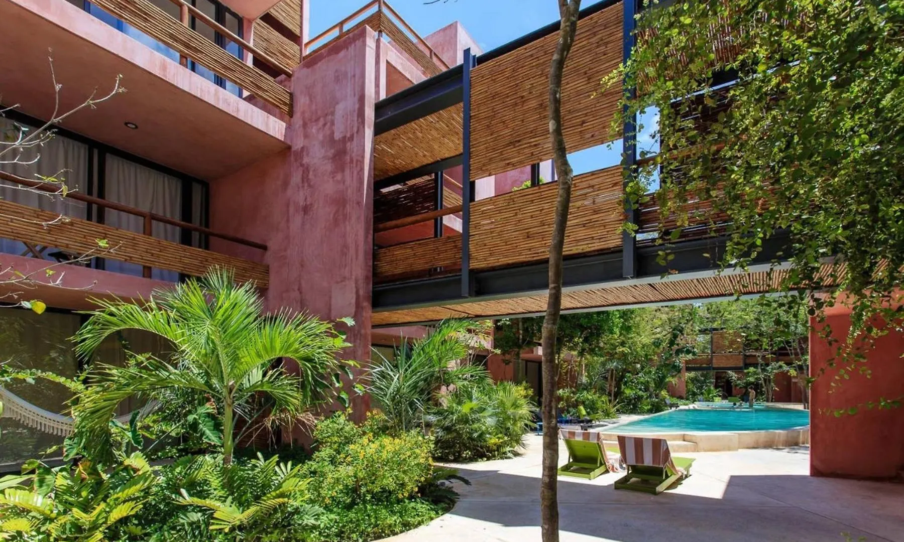 Vibrant Condo, Fiberoptic Wifi, Workspace & A Pool Tulum 0*,  Mexique
