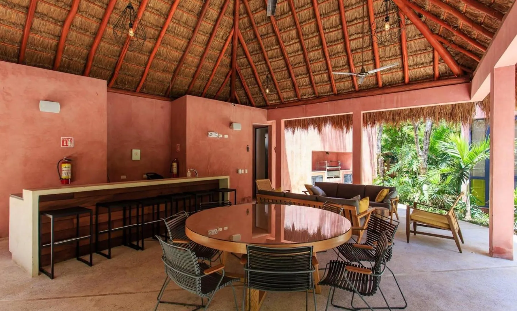 Vibrant Condo, Fiberoptic Wifi, Workspace & A Pool Tulum Mexique